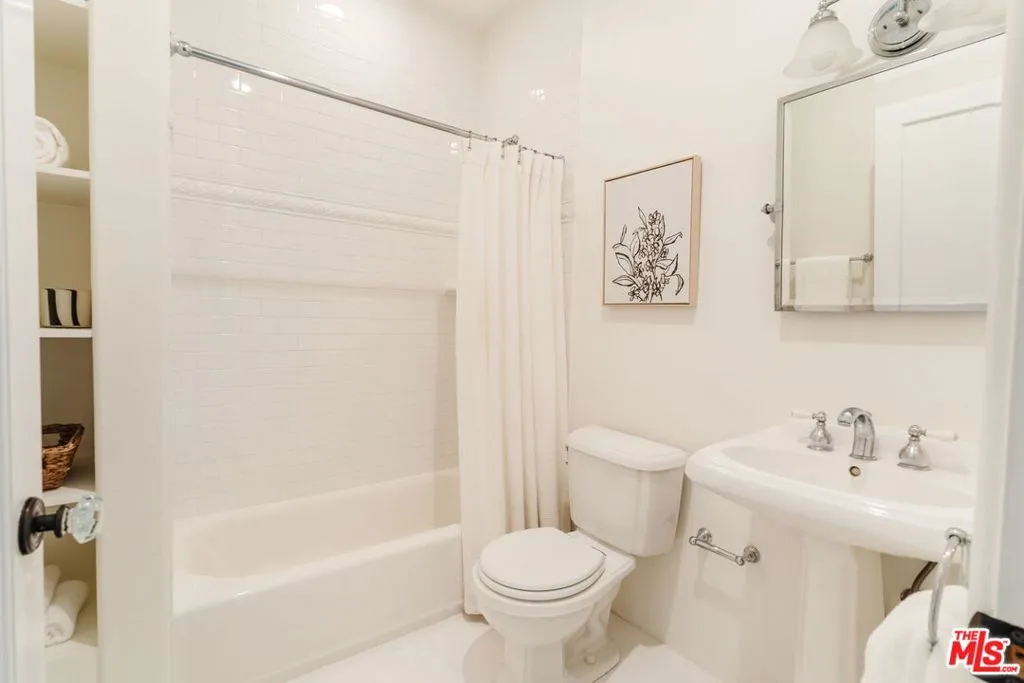 3410 La Sombra Drive, Los Angeles, California 90068 home-pic-16